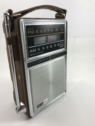 Ge Portable Radio Am/fm Transistor Vintage General Electric Model P977a