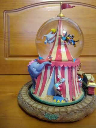 Very Rare Disney Store Musical Snow Globe Dumbo Circus Tent Plays Casey Jr.