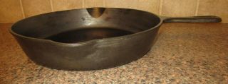 Griswold Erie Pa.  Cast Iron Skillet 9 Small Logo And Grooved Handle 710 H