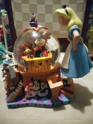 Disney 50th Anniversary Alice In Wonderland Snowglobe Queen Of Hearts