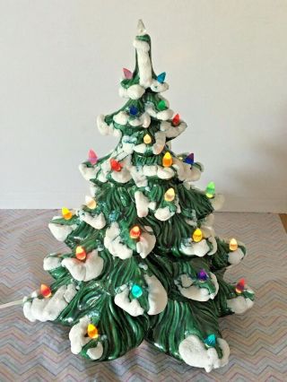 Vintage Light Up Flocked Atlantic Mold Ceramic Christmas Holiday Tree 14” X 11”