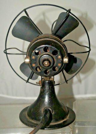Hard To Find Antique 1920s - 30s Arctic Cast Iron MINI Table Top Electric Fan 4