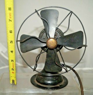 Hard To Find Antique 1920s - 30s Arctic Cast Iron MINI Table Top Electric Fan 8