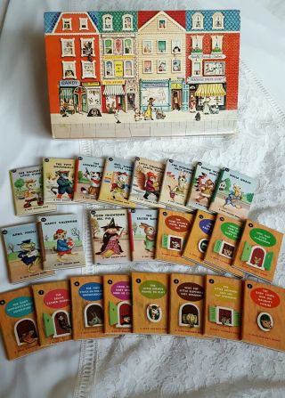 The Tiny Golden Library 24 Miniature Books 1968 Dorothy Kunhardt Garth Williams