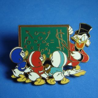 Scrooge And Nephews Football Series Disney Pin Le 100 Rare