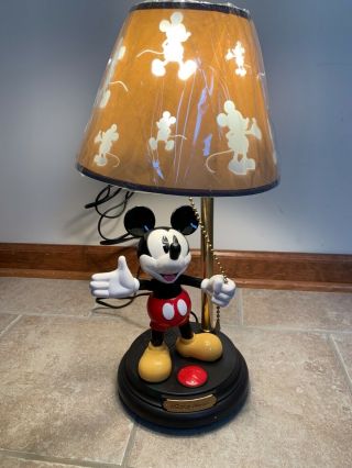 Mickey Mouse Animated Talking Lamp With Lamp Shade Great With Box
