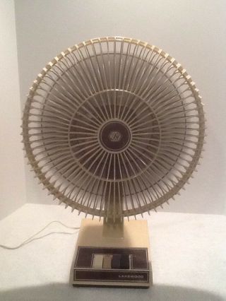 Vintage Lakewood 3 - Speed Oscillating TABLE Fan Model 1200A BOX VGC GREAT 2