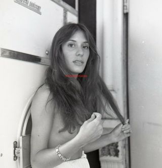 Vintage 2.  25 " B/w Negative Nude Hippie Girl,  Long Hair Posed In Laundromat