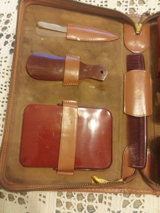 VINTAGE Men ' s Leather Travel Toiletry Shaving Grooming Set Carrying Case 3