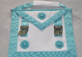 Craft Lodge Master Masons Apron With Lge Case & Lapel Pin Delivery