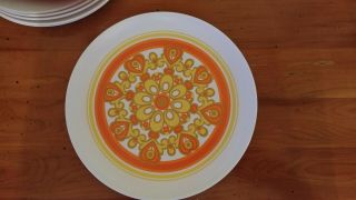 VINTAGE Mid - century Modern Plastic Plates Orange Yellow Set of 6 Mandala 4