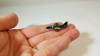 Vintage US Navy Blue Angels Jet Plane Enamel Lapel Hat Pin Side View gold tone 4