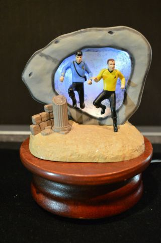 Hallmark Star Trek " City On The Edge Of Forever " Repaired W/power And Pedistal