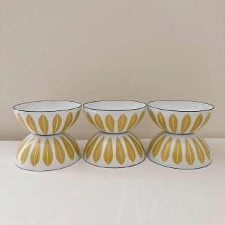 Fine Vintage Cathrineholm Norway Mustard & White 5 1/2 " Enamel Metal Lotus Bowl