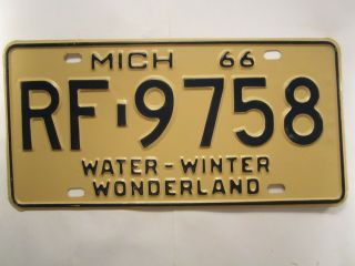 License Plate Car Tag 1966 Michigan R 9758 [z254]