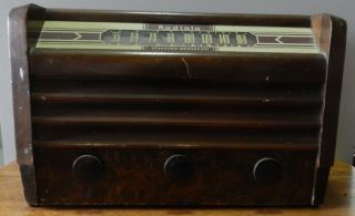 1946 - 47 Vintage RCA Victor Radiola tube radio Model 61 - 3 in 2