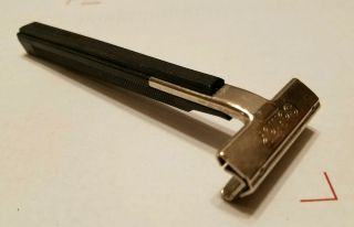 Vintage 80 ' s SCHICK Injector & Gillette Atra Razor Blade Refill Shaving Grooming 2