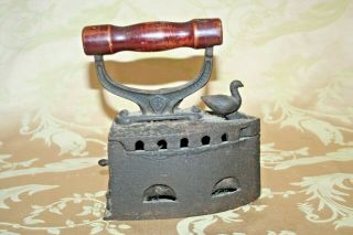 Antique Cast Iron " F.  D.  " Coal Burning Sad Iron W/ Wood Handle Swan Duck Latch