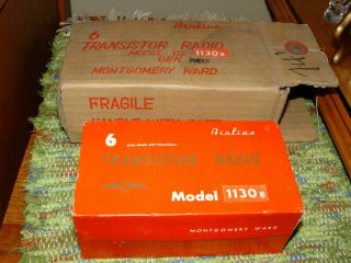 Vintage 1962 Red Airline Transistor Radio No.  62 - 1130b Montgomery Ward Ship Box