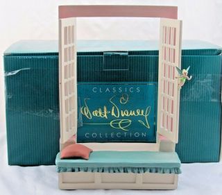 Wdcc " Off To Neverland Window Base " From Disney 