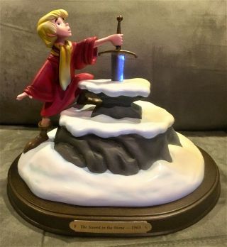 Disney 2002 Disneyana Convention Sword In The Stone Figure Le 500 Signed