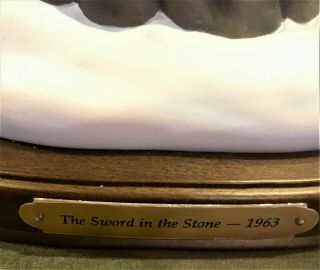 DISNEY 2002 DISNEYANA CONVENTION SWORD in the STONE FIGURE LE 500 Signed 7
