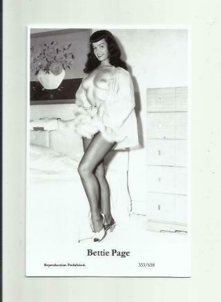 N475) Bettie Page Swiftsure (333/658) Photo Postcard Film Star Pin Up