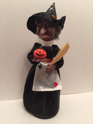 1990 Telco Motionettes Of Halloween 18 " Witch W/ Pumpkin Broom Box See Video