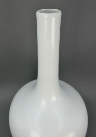 Fine Old Chinese Porcelain White Crackle Glaze Bottle Vase 2