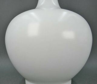 Fine Old Chinese Porcelain White Crackle Glaze Bottle Vase 4