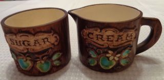 Vtg Treasure Craft Hawaii Ceramic Wood Grain Cream Sugar Cup Set Floral Mcm 60s