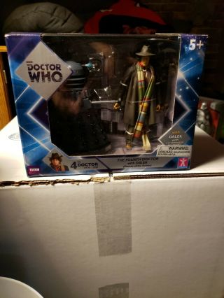 Fourth Doctor Who Figure With Dalek Box Set
