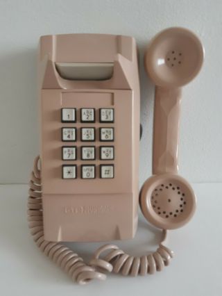 Vintage 1979 GTE Automatic Electric 43 - 8002 Pink Beige Push Button Wall Phone 3