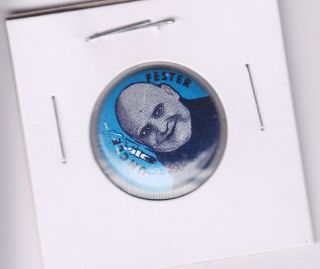 1964 FILMWAYS GREEN DUCK ADDAMS FAMILY PINS BLUE UNCLE FESTER NM 2