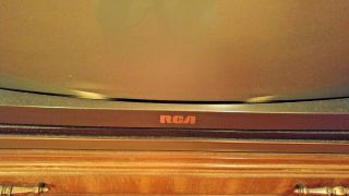 Vintage RCA 25 Inch Wood Console TV - 7