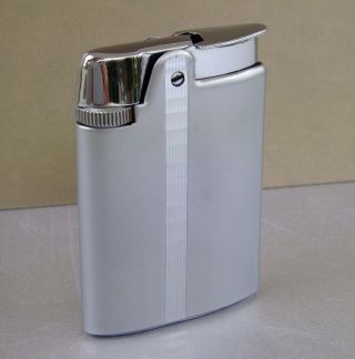 Ronson Varaflame Petite Semi - Automatic Gas Pocket Lighter 1960 