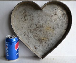 Large Antique Heart Shape Tin Steel? Baking Pan / Vintage Cake Mold