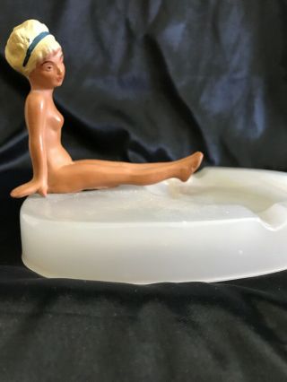 Vintage Risque Nude Painted Metal Woman On Slag Glass Ashtray 8