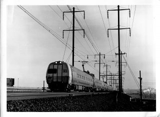 1969 Penn Central Metroliner Train Engine 5x7 Photo X2200s Railroad Jersey C