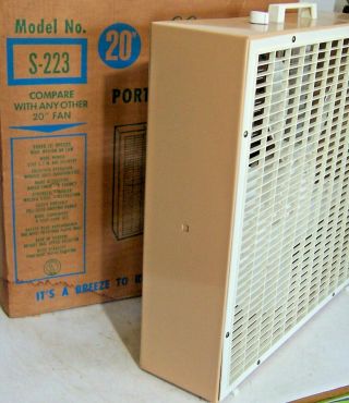 Vintage S - 223 Lakewood 20 Inch Box Fan 3 Speed with Metal Frame & Box 2