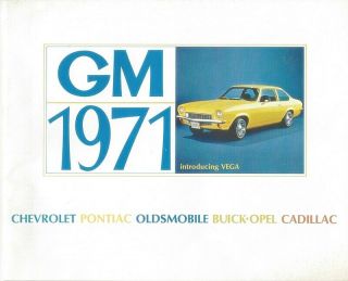 General Motors 1971 Passenger Cars Booklet Chev Pontiac Buick Olds Cadillac
