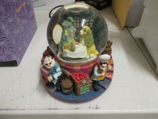 DISNEY ' s Lady and the Tramp Musical Snow Globe With Lights - ' Bella Notte ' 4