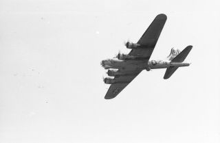Us Air Force. ,  Boeing B - 17g. ,  X19 35mm Negatives