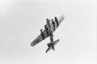 US AIR FORCE. ,  BOEING B - 17G. ,  x19 35mm negatives 4