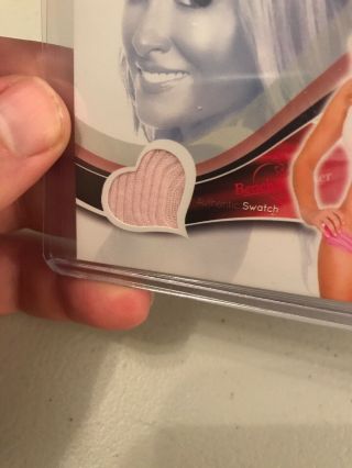 2013 Benchwarmer Bubble Gum Authentic Swatch Card Michelle Baena 5