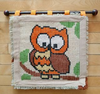 Vintage Latch Hook Rug Wall Hanging Art Owl Hanging from Wood Rod 2