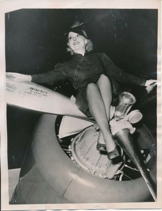 1937 Aviation Press Photo Philadelphia Airshow Leggy Girl On Plane Vv