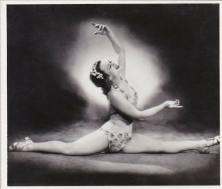 Tara Vanella - Ardath Hollywood Movie Star Pin - Up/cheesecake 1938 Cig Card