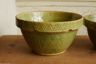 ANTIQUE GREEN STONEWARE MIXING BOWLS MARKED U.  S.  A.  200 McCOY 6