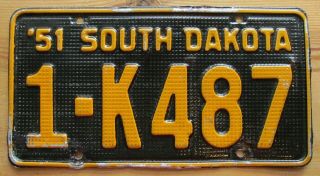 South Dakota 1951 Minnehaha County Waffle License Plate 1 - K487